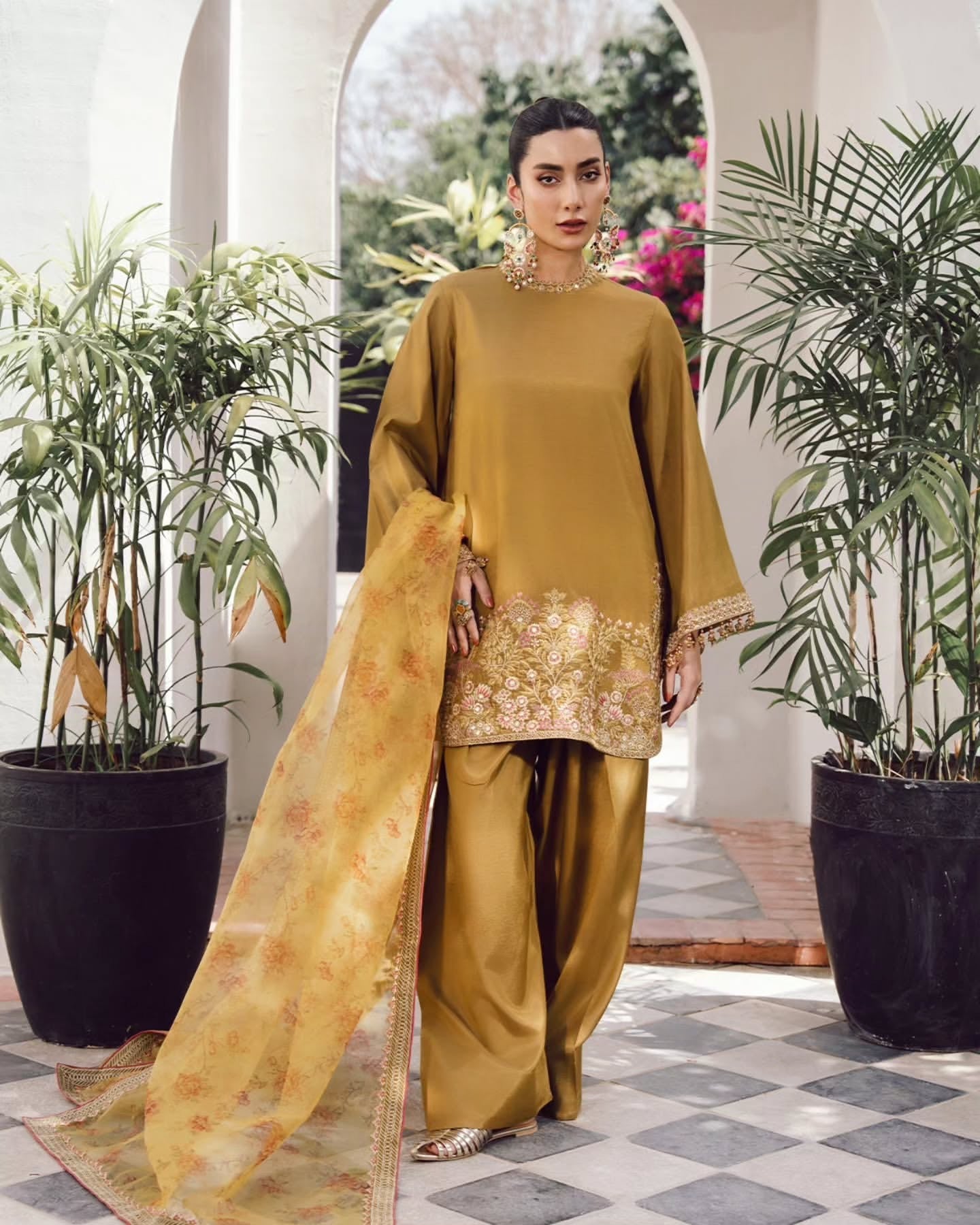 New Party Wear Beautiful Designer French Crepe Silk Embroidered Suit with Farshi Pant & Digital Print Dupatta