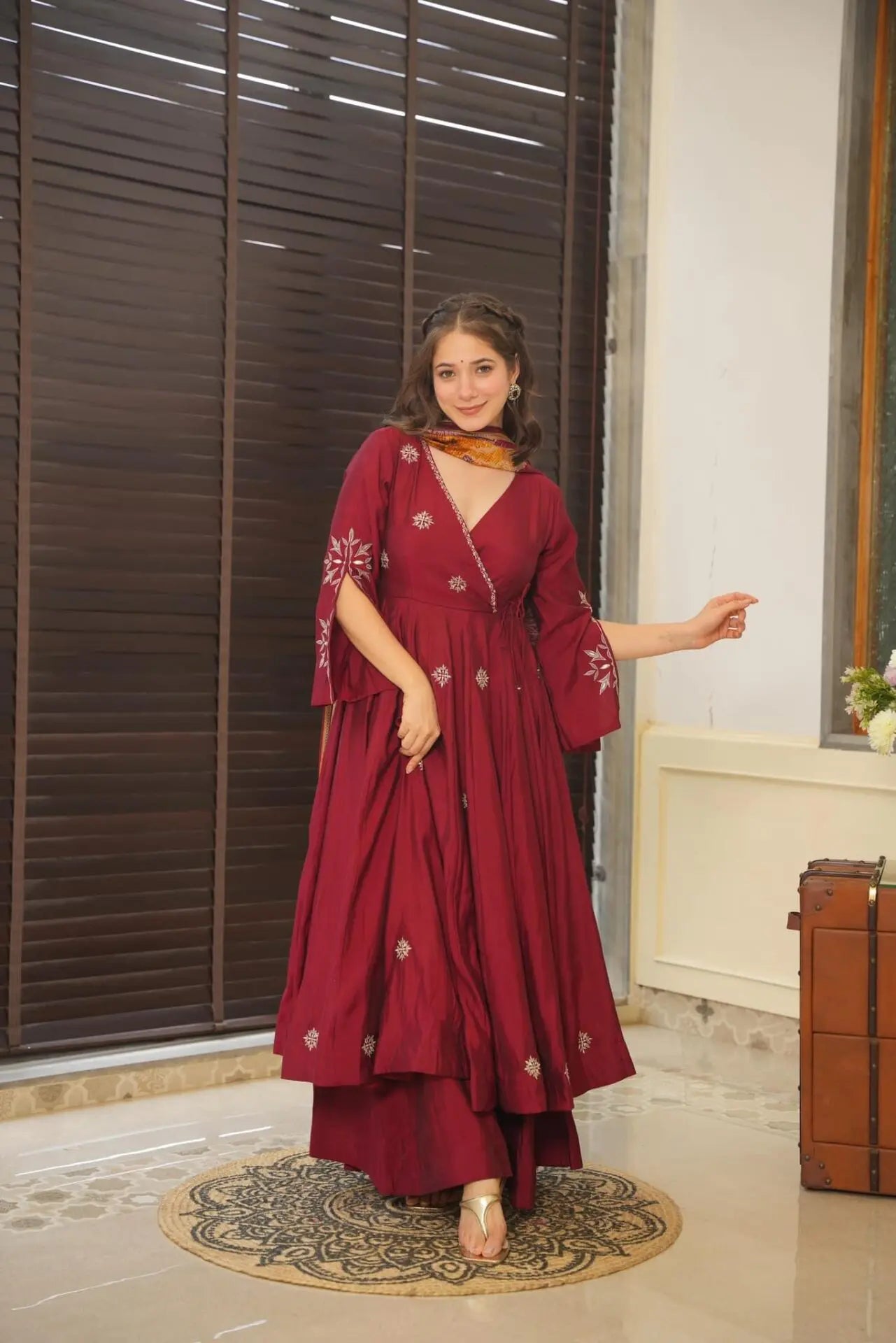 Divine Parinita Suit Set