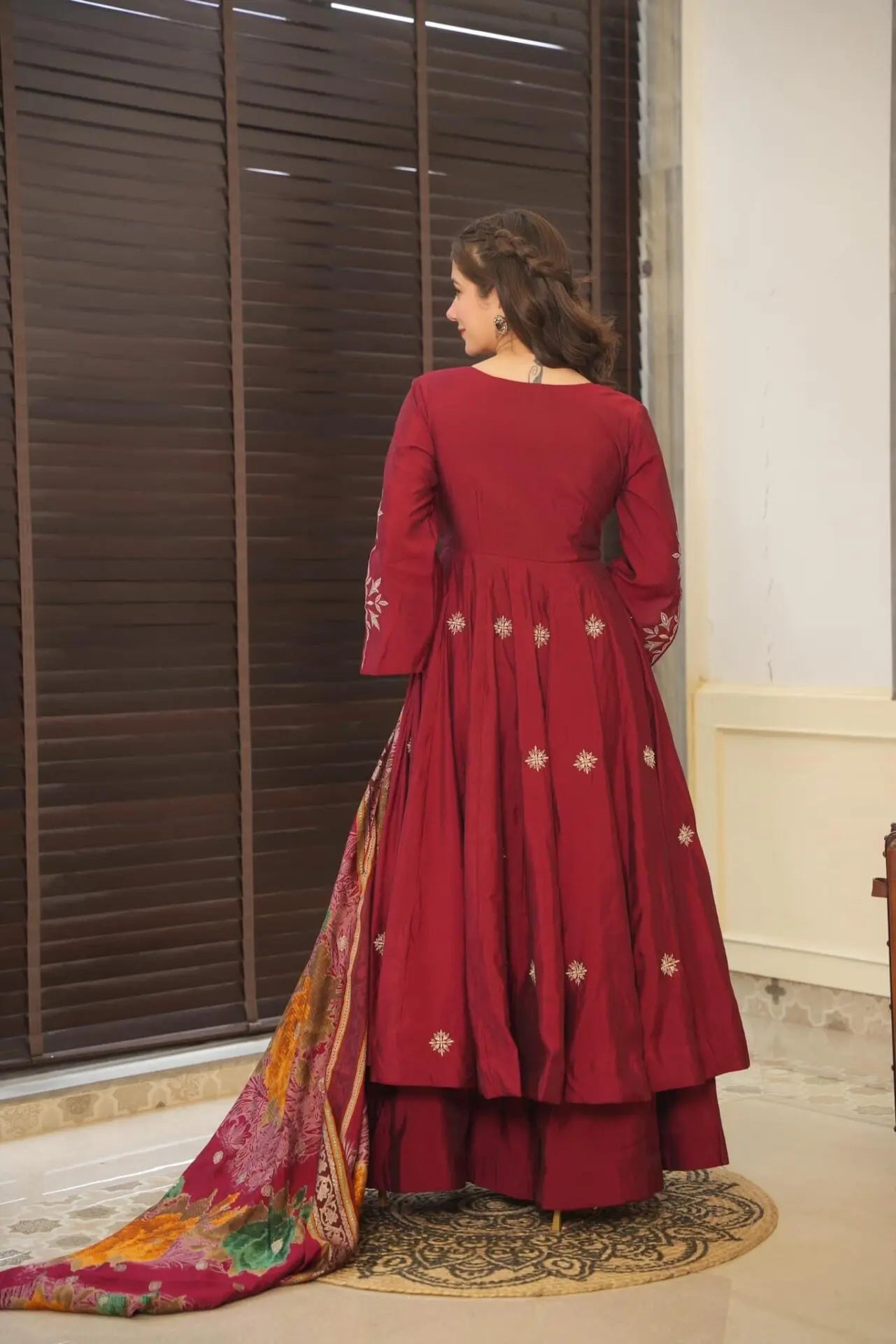 Divine Parinita Suit Set