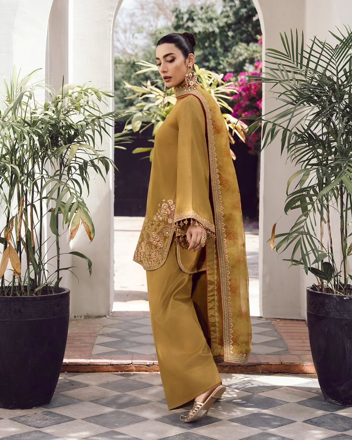 New Party Wear Beautiful Designer French Crepe Silk Embroidered Suit with Farshi Pant & Digital Print Dupatta
