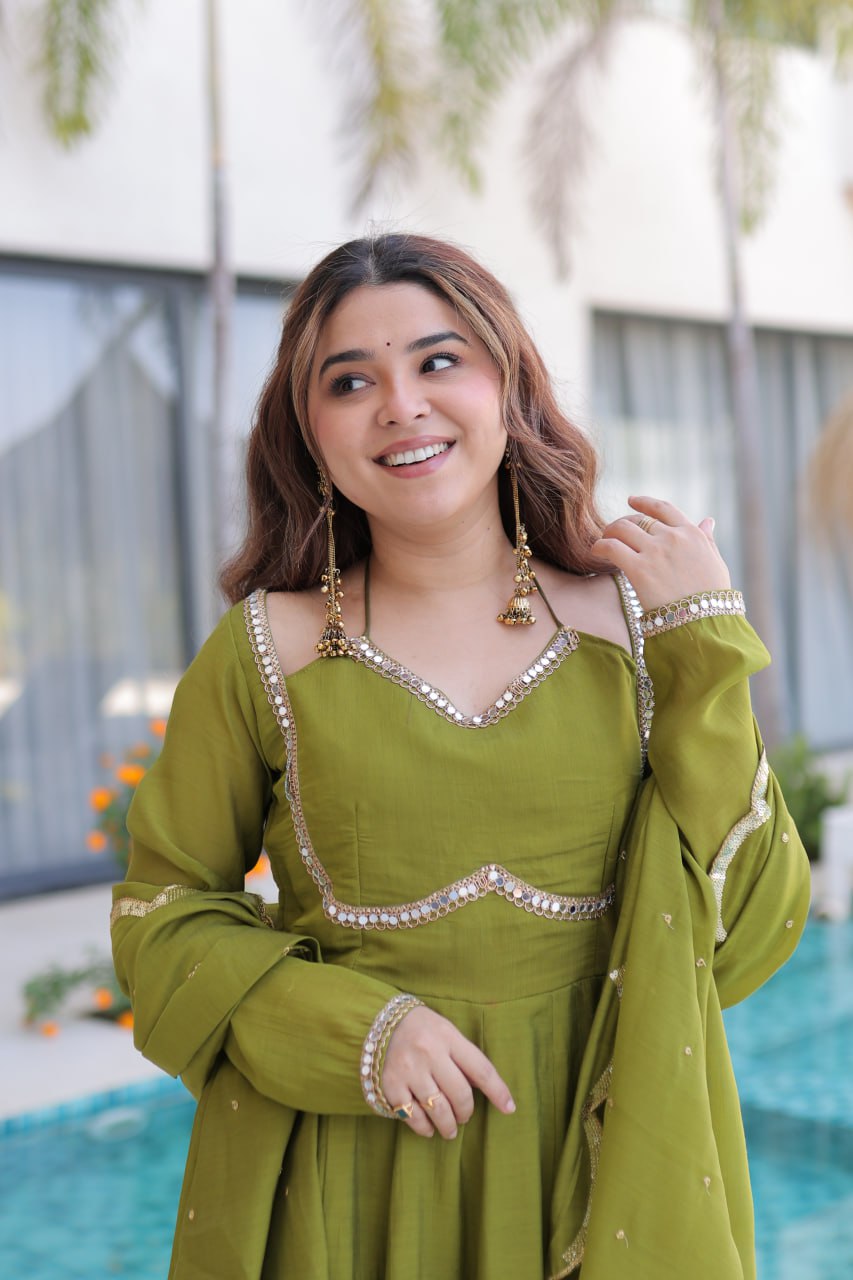 Mul Chanderi Kurti Pant Dupatta Set