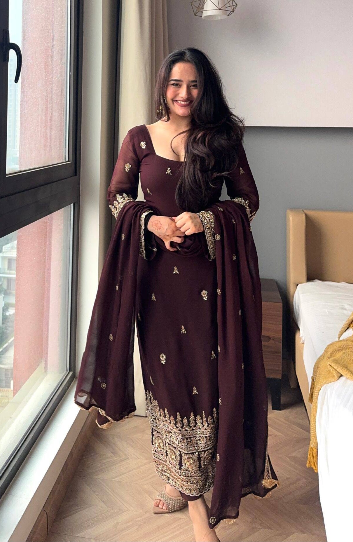 Elegant Heavy Georgette Kurta Pant Set with Embroidered Dupatta