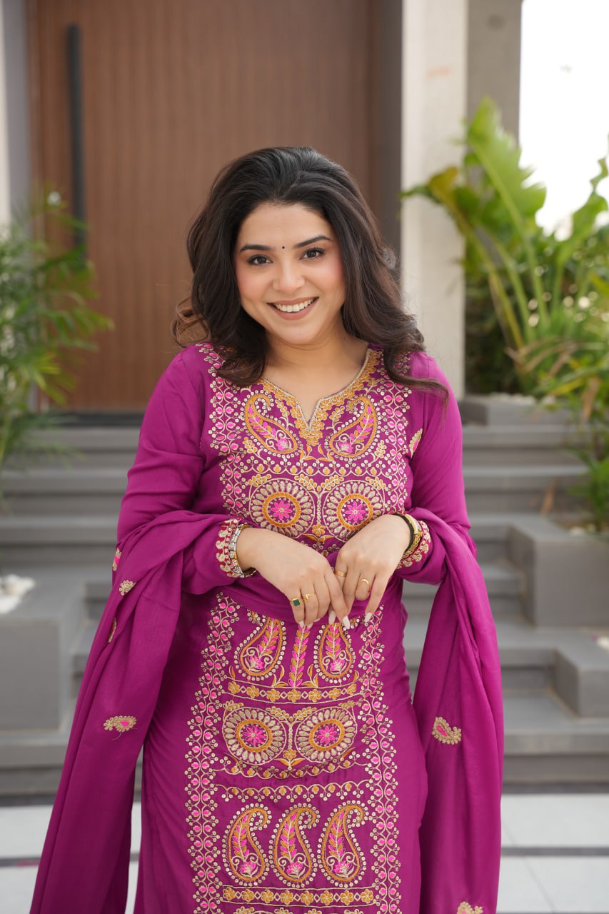 Elegant Chinnon Embroidered Top Pant Set with Lace Work and Dupatta